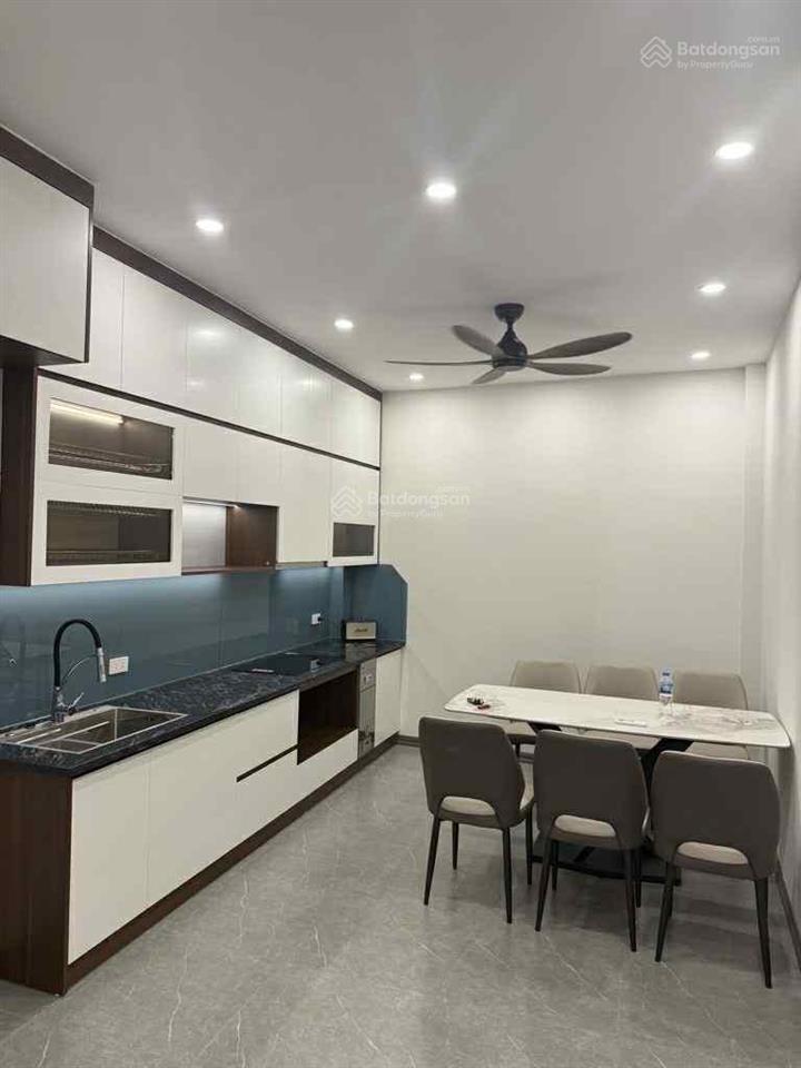 Hot! hàng hiếm ngọc thuỵ 40m2 5 tầng full nội thất  ô tô đỗ cổng  giá 6 tỷ