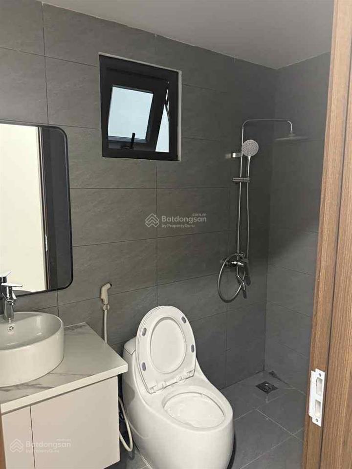 Hot! hàng hiếm ngọc thuỵ 40m2 5 tầng full nội thất  ô tô đỗ cổng  giá 6 tỷ