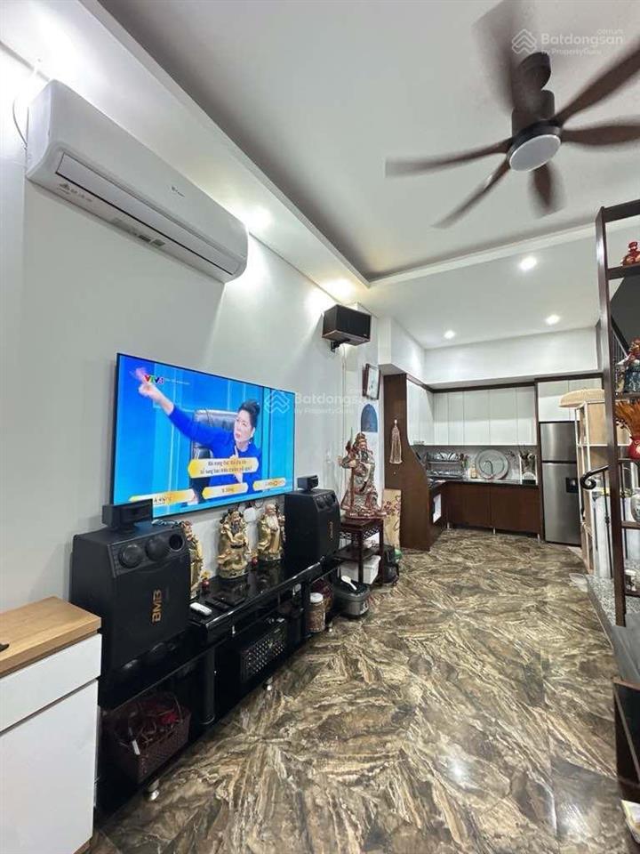 Chủ cần bán gấp nhà đẹp tại ngô gia tự  ô tô đỗ cửa  5 tầng mới