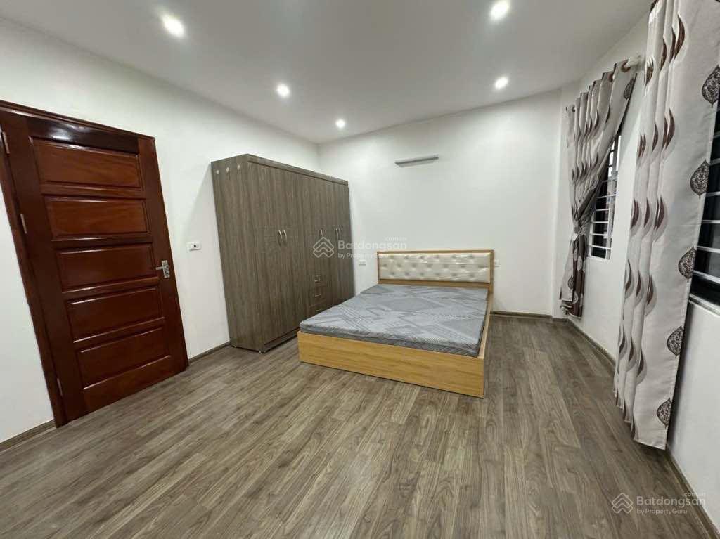 Bán nhà dân xây ở việt hưng. đẳng cấp, giá hợp lý, cách mặt phố việt hưng 20m