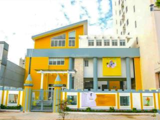 Cho thuê siêu biệt thự 590/2b cách mạng tháng 8, q3  mt ngang 20 mét  dtsd 1200m2  giá 80 triệu
