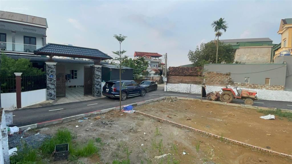 Nhỉnh 3 tỷ full thổ 100m2 xây ccmn 7 tầng, gần tđc bình yên sổ đẹp, 100m thông ra dt420