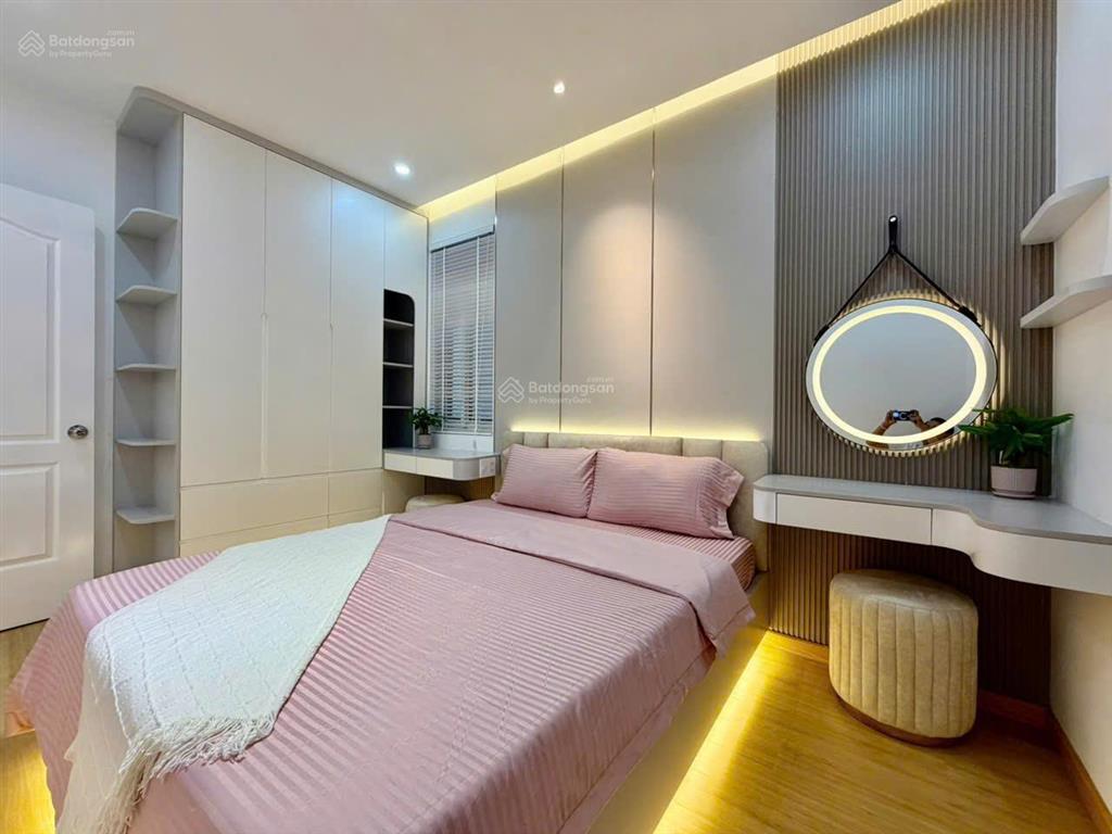 Bán cc sky garden 3, 68m2, 2pn  2wc, shr, full nội thất mới 100%, giá 5,48 tỷ