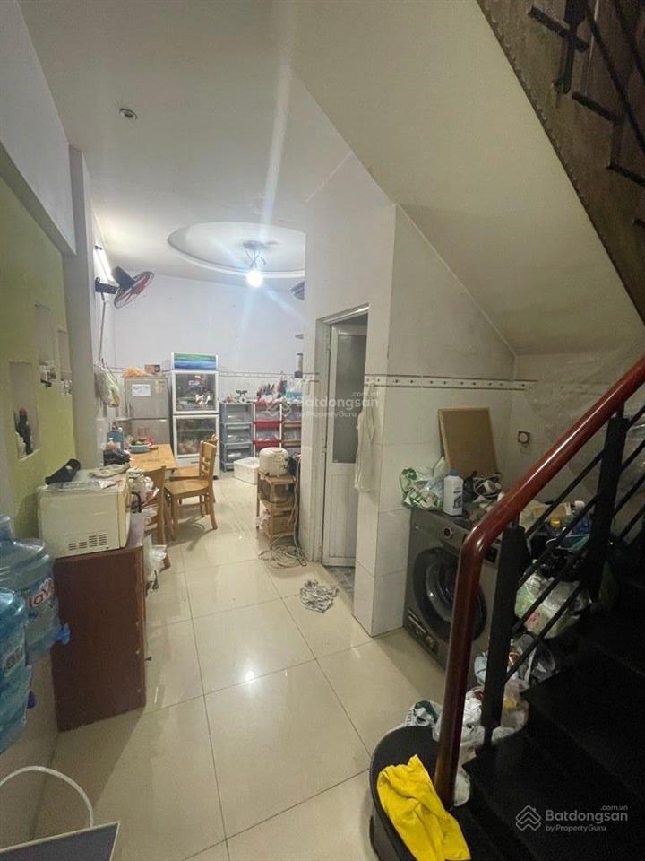 Nhà đẹp  lạc long quân  quận 11  hẻm oto thông  3 tầng  50m2  chỉ 6.x tỷ