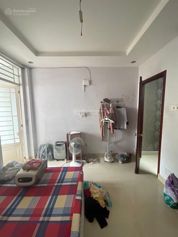 Nhà đẹp  lạc long quân  quận 11  hẻm oto thông  3 tầng  50m2  chỉ 6.x tỷ