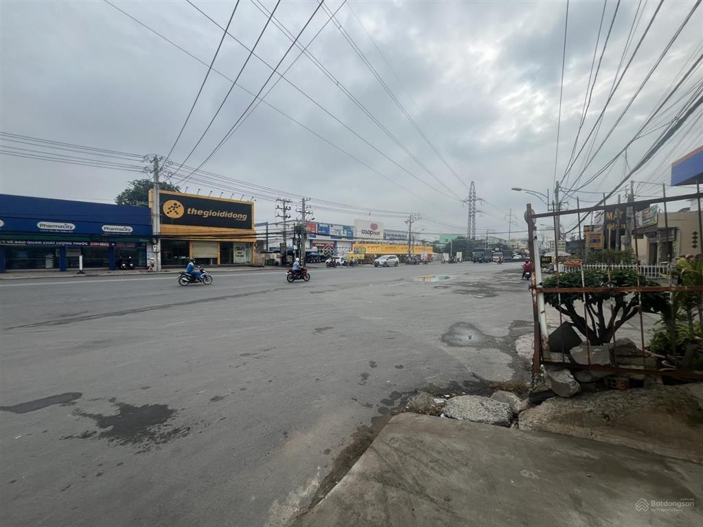 Đất siêu hiếm gần 4000m2 full thổ tại quốc lộ 1a, bến lức, long an