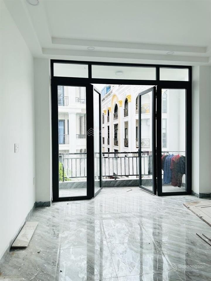 Mặt tiền kinh doanh nguyễn bỉnh khiêm gò vấp  62m2, 6 tầng thang máy  16.5 tỷ