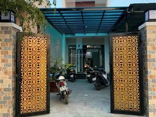 Chính chủ bán nhà nằm sát chợ bình chánh, mặt tiền đường kinh doanh, có shr dt 5 x 17m2