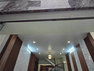 TRUNG TÂM CẦU GIẤY -72M2 -DÂN XÂY CHẮC CHẮN ĐẸP -VÀI BƯỚC RA PHỐ -FULL NỘI THẤT -SẴN Ở