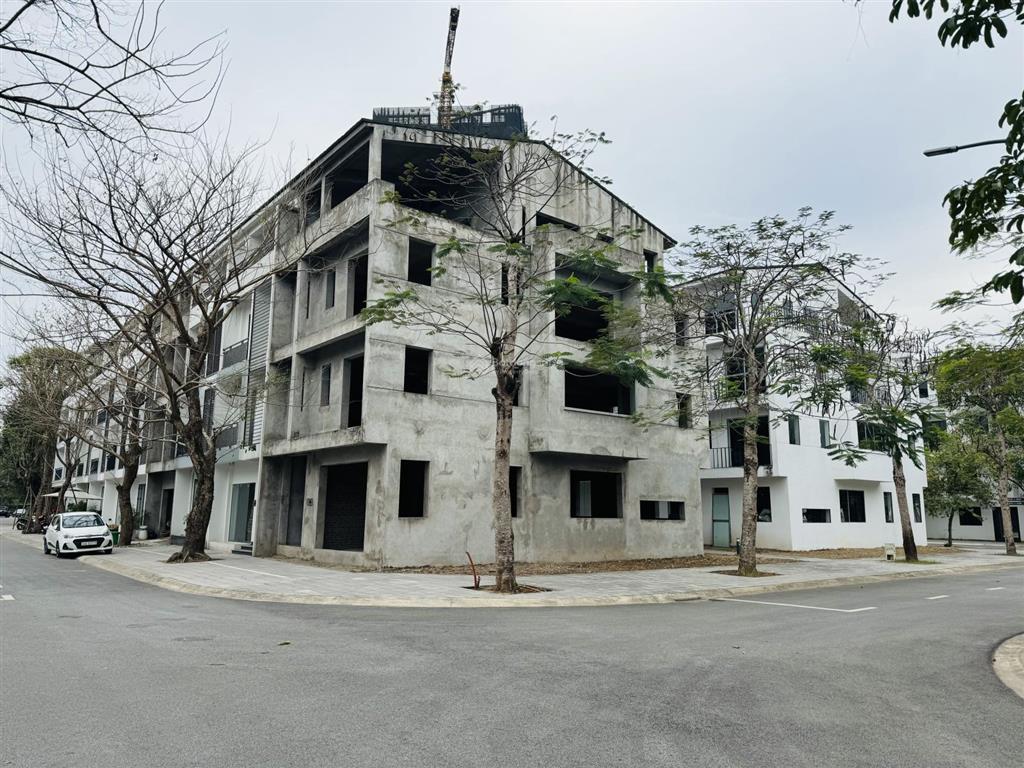 Chính chủ bán shophouse căn góc trục đường lớn thung lũng mùa xuân ecopark, giá tốt nhất thị trường