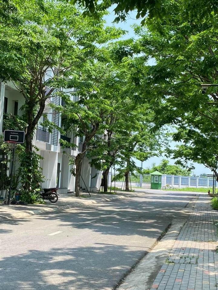 Chính chủ bán shophouse căn góc trục đường lớn thung lũng mùa xuân ecopark, giá tốt nhất thị trường