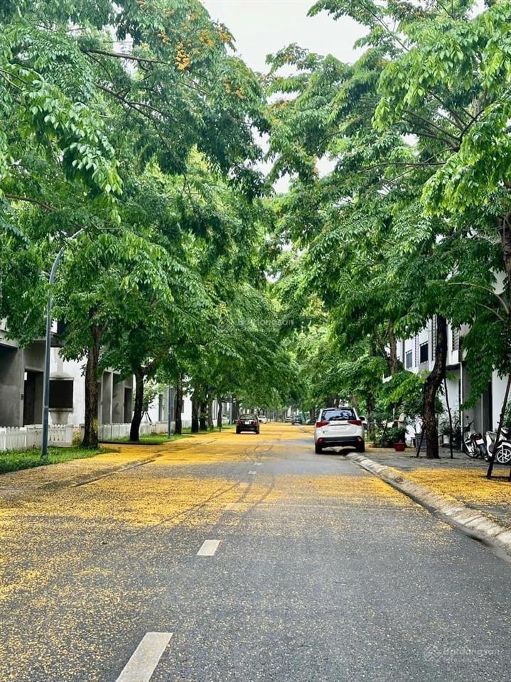 Chính chủ bán shophouse căn góc trục đường lớn thung lũng mùa xuân ecopark, giá tốt nhất thị trường