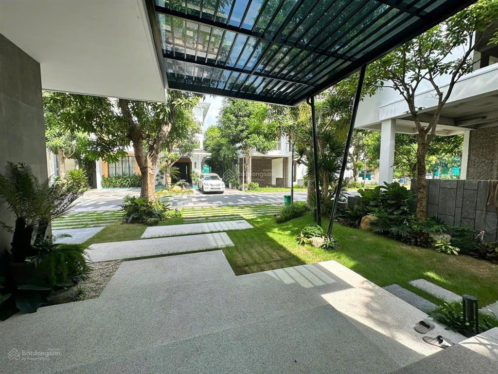 Chính chủ bán biệt thự đơn lập 480m2 hồ đông nam full nội thất biệt thự đảo ecopark