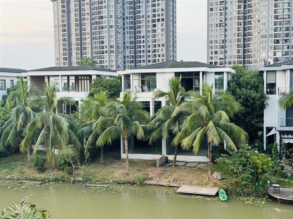 Chính chủ bán biệt thự đảo ecopark dt 300m2 hồ đông nam, nhà thô diện tích vườn tăng thêm 50m2