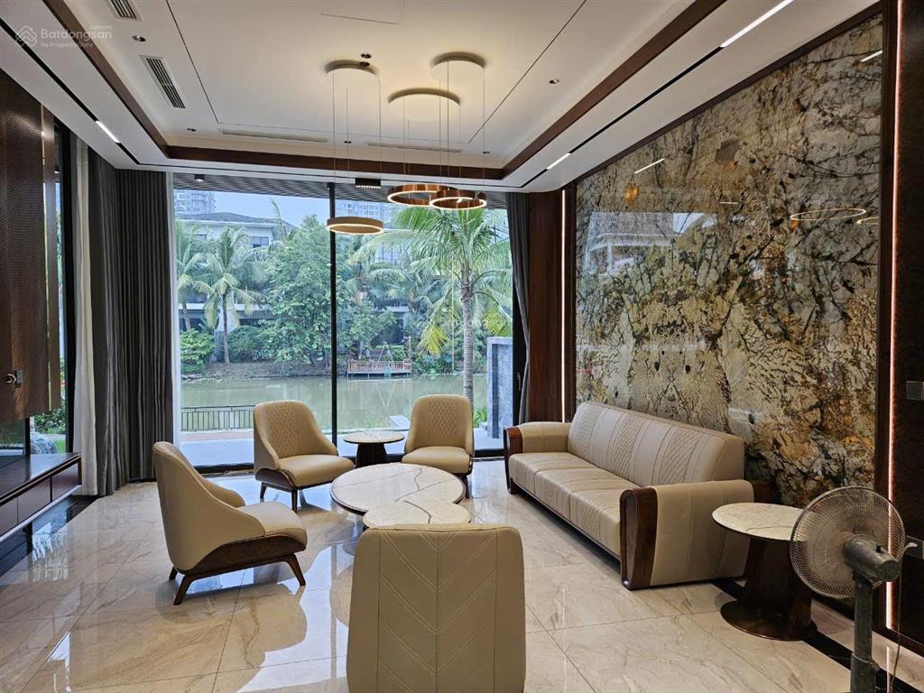 Chính chủ bán biệt thự đảo diện tích 270m², full nội thất mới tinh, giá tốt