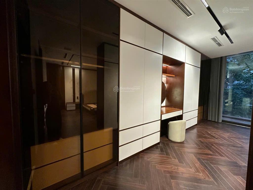 Chính chủ bán biệt thự đảo diện tích 270m², full nội thất mới tinh, giá tốt
