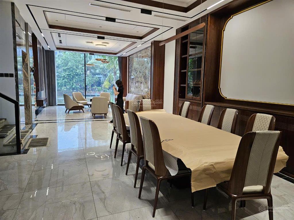 Chính chủ bán biệt thự đảo diện tích 270m², full nội thất mới tinh, giá tốt