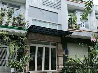 Nhà đẹp 4 tầng btct. xe hơi đỗ cửa. dts 135m2. 4pn. sân thượng. kha vạn cân, thủ đức. giá 8,2 tỷ tl