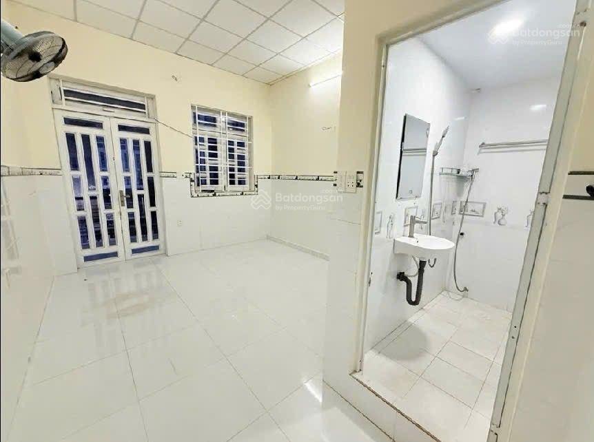 Nhà 2 tầng, 2pn. hẻm xe hơi. khu đồng bộ. đường lê văn chí, linh trung. thủ đức. giá mới 6.3tỷ. tl