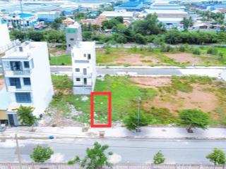 Chính chủ gửi bán lô đất 6x17,5m view hồ  giáp bình chánh  hỗ trợ bank 70%
