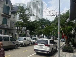 Siêu phẩm mặt phố lê quý đôn, ô tô tránh kinh doanh, diện tích 50 m * 3 tầng giá 8 xx tỷ