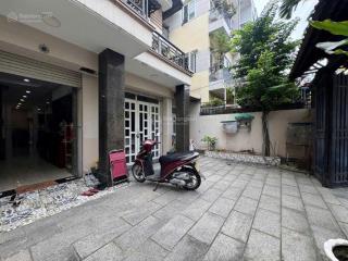 Gấp bán biệt thự sân vườn 209m2 đường xe tải tránh, nhà dọn vô ở ngay khu nguyễn oanh  lê đức thọ