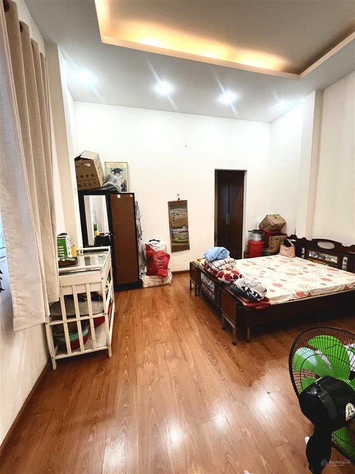 8,7 tỷ  70m2 (4.1m x 17m)  hoàng hoa thám, phú nhuận hxh thông  3 tầng btct  3 tầng btct