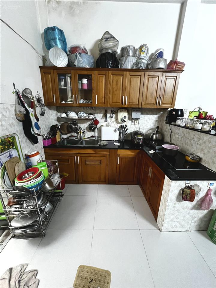 8,7 tỷ  70m2 (4.1m x 17m)  hoàng hoa thám, phú nhuận hxh thông  3 tầng btct  3 tầng btct