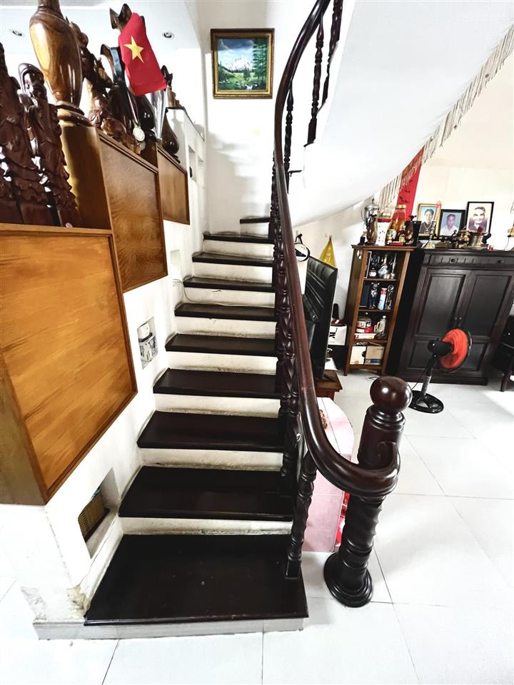 8,7 tỷ  70m2 (4.1m x 17m)  hoàng hoa thám, phú nhuận hxh thông  3 tầng btct  3 tầng btct