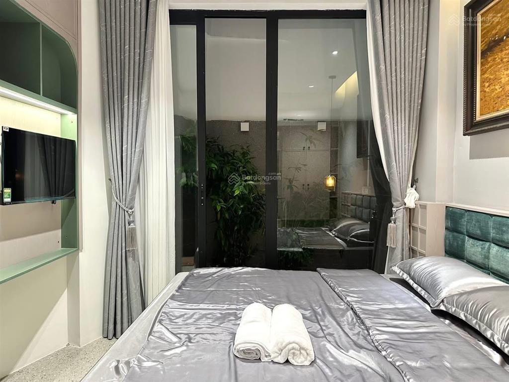 8 chdv luxury  hẻm ô tô dòng tiền 100tr/th  phan xích long 4 tầng  66m2 (5.2mx13m) 13,2 tỷ