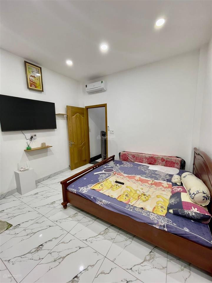 50m2  phan đăng lưu  cao ốc satra exim  4 tầng  siêu mới  sát mặt tiền  hẻm rộng  9,8 tỷ