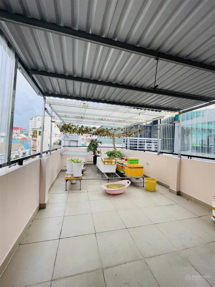 50m2  phan đăng lưu  cao ốc satra exim  4 tầng  siêu mới  sát mặt tiền  hẻm rộng  9,8 tỷ