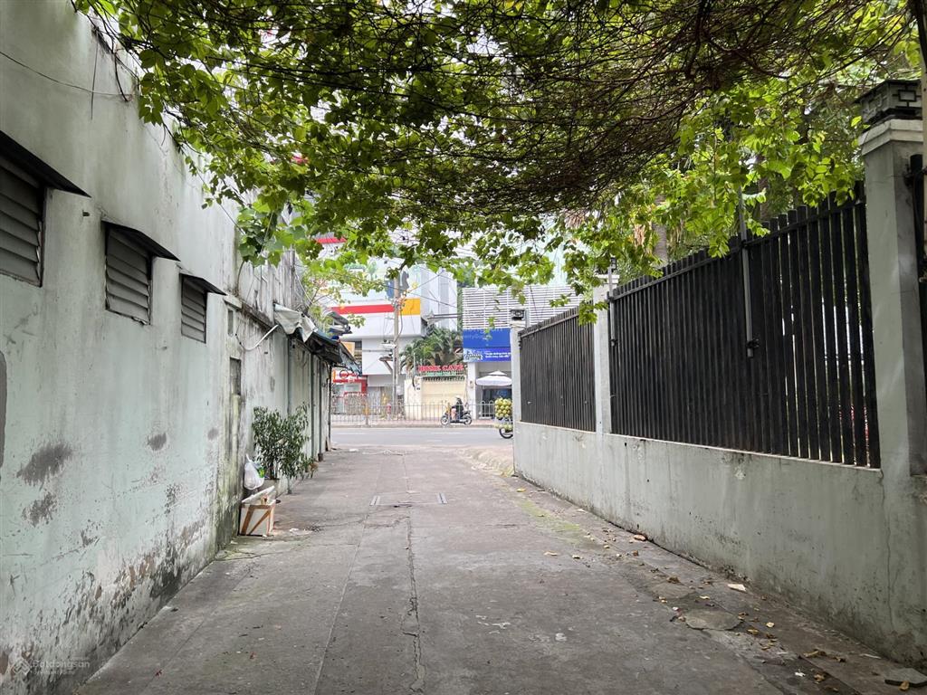 50m2  phan đăng lưu  cao ốc satra exim  4 tầng  siêu mới  sát mặt tiền  hẻm rộng  9,8 tỷ