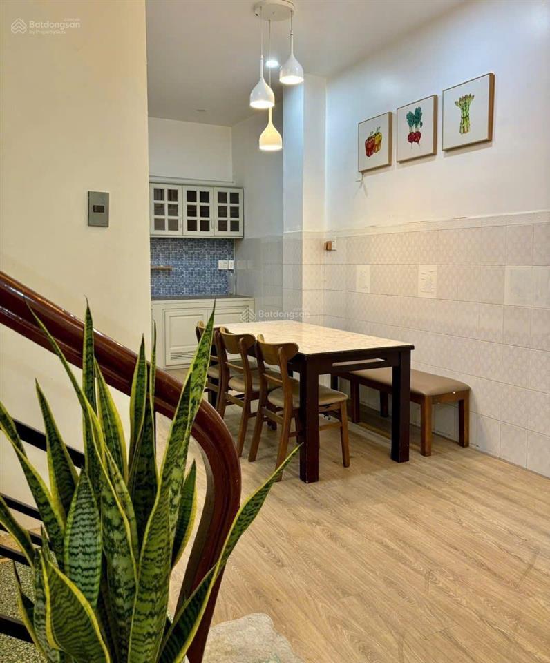 Nguyễn đình chính  80m2 (6m x 13m)  20 tr/ th  11,9 tỷ  sổ đẹp  phú nhuận