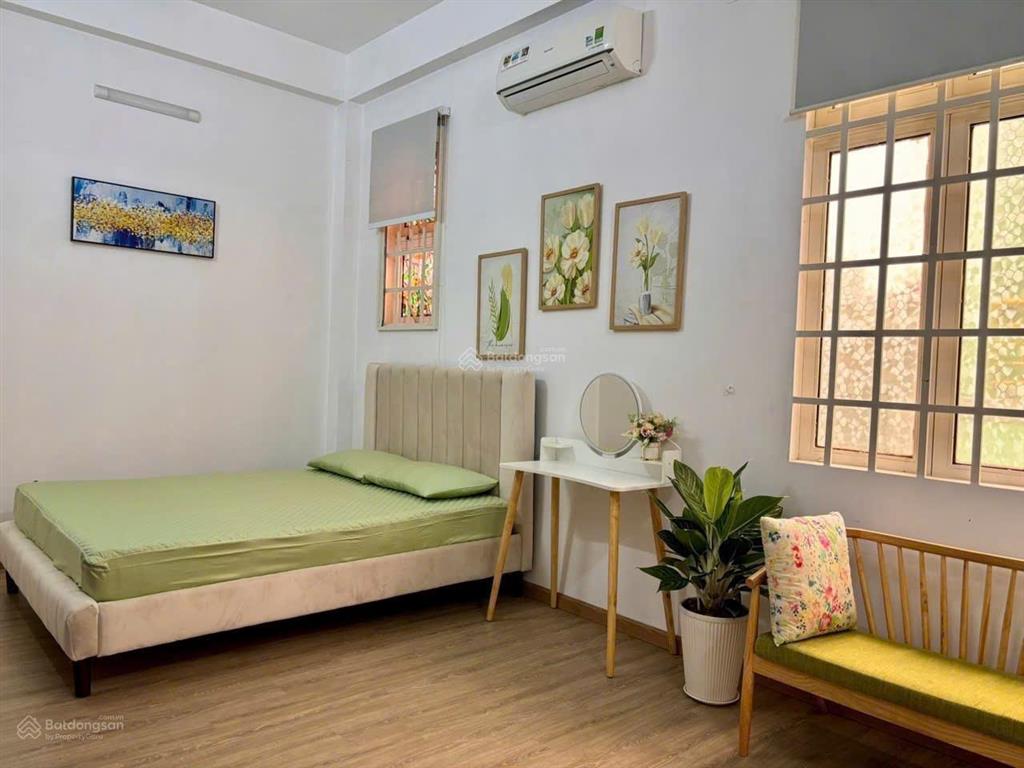 Nguyễn đình chính  80m2 (6m x 13m)  20 tr/ th  11,9 tỷ  sổ đẹp  phú nhuận