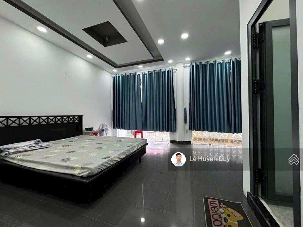 Mặt tiền, phường 4, phú nhuận  6x12m  72m2  a4 góc vuông  4 tầng  16,8 tỉ