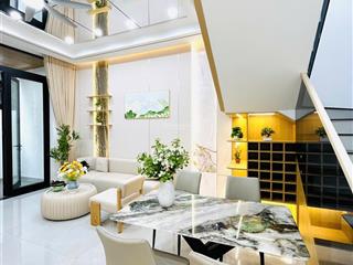 Siêu hot nhà 2 tầng trung tâm hải châu, giá chỉ nhỉnh 4 tỷ, nhà kiên cố cách hoàng diệu