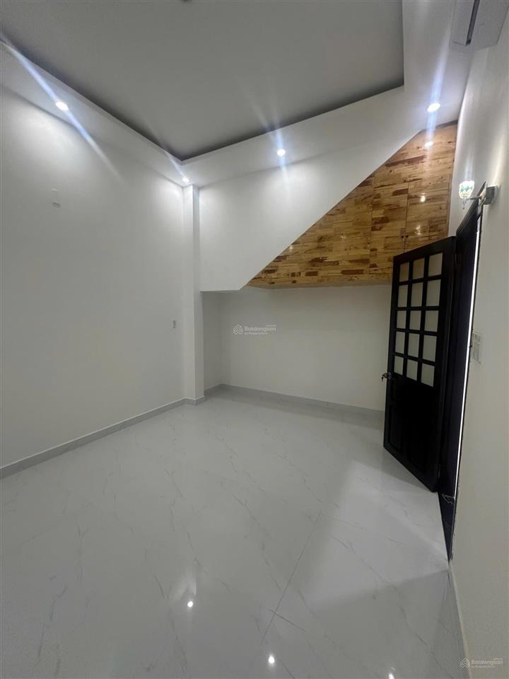 Bán nhà 2 mê mặt tiền nguyễn công hoan, đà nẵng vị trí gần bến xe, sát đường tú mỡ