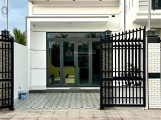 Chính chủ gửi bán căn nhà cấp 4 dt 115m2 gần bình tân, gần tuyến ql1a hướng về miền tây