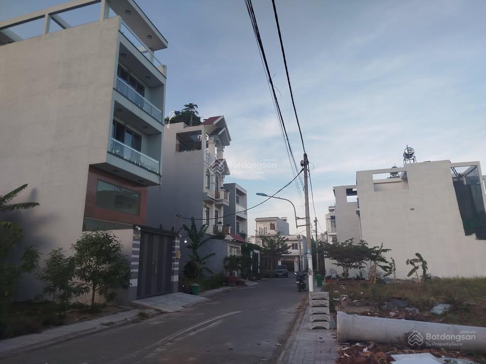 Bán gấp lô đất đẹp ngay khu vực tân kiên thuộc kdc gần vòng xoay an lạc