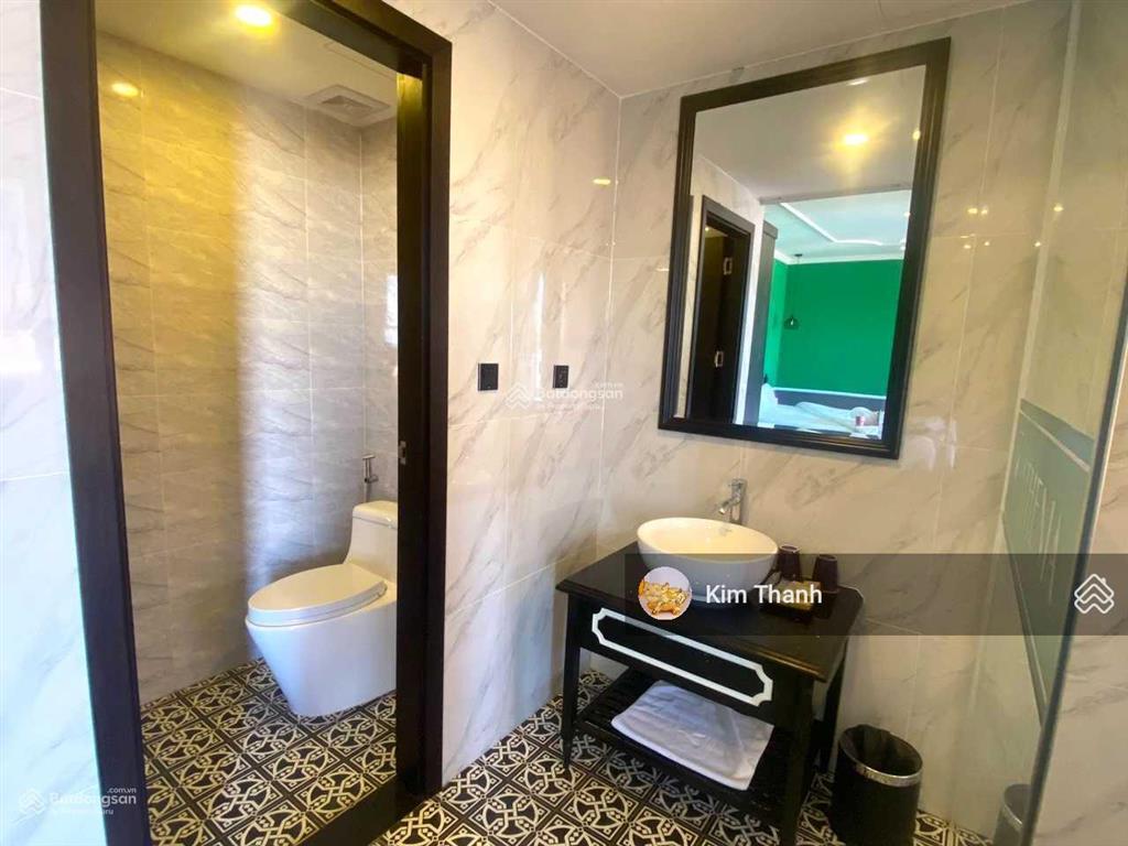 Sang nhượng khách sạn 4 vip 39 phòng mặt tiền lạc long quân cách biển an bàng 200m