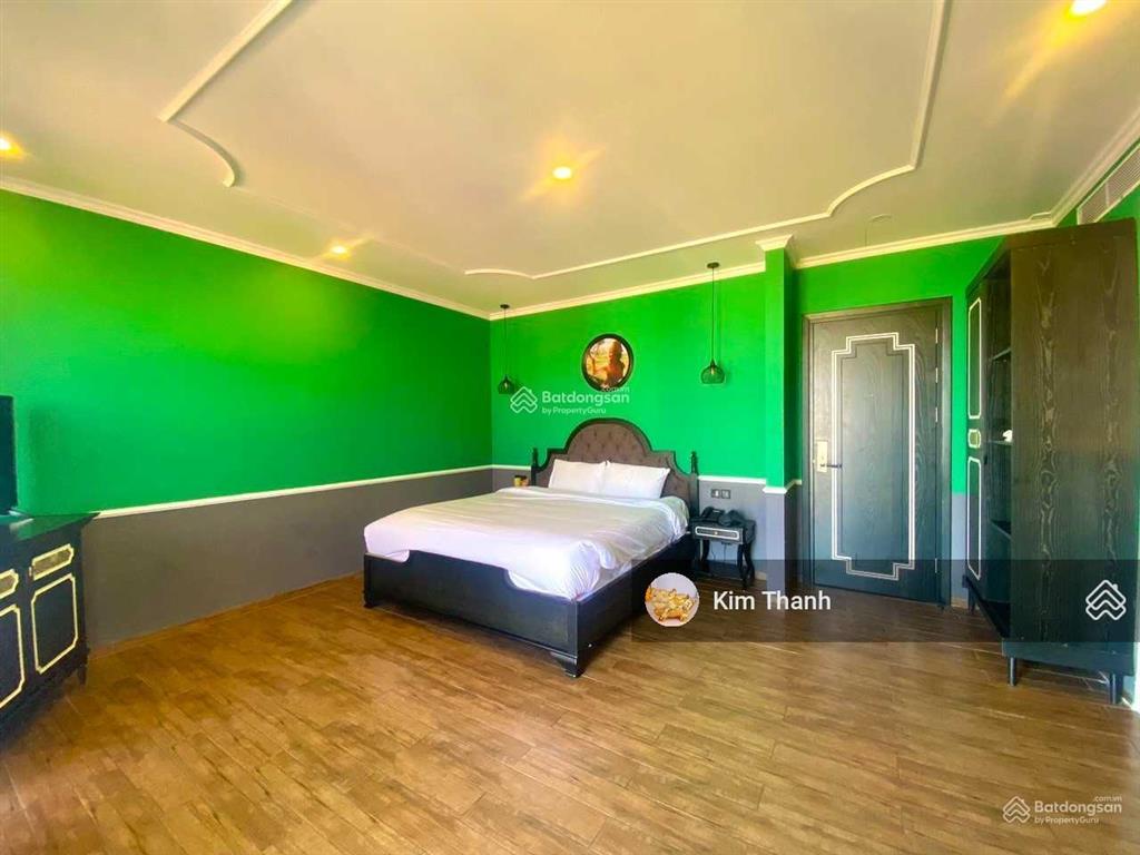 Sang nhượng khách sạn 4 vip 39 phòng mặt tiền lạc long quân cách biển an bàng 200m