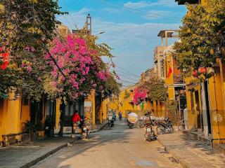 Bán nhà 4 tầng phong cách châu âu mặt phố lý thái tổ hội an có thang máy giá tốt