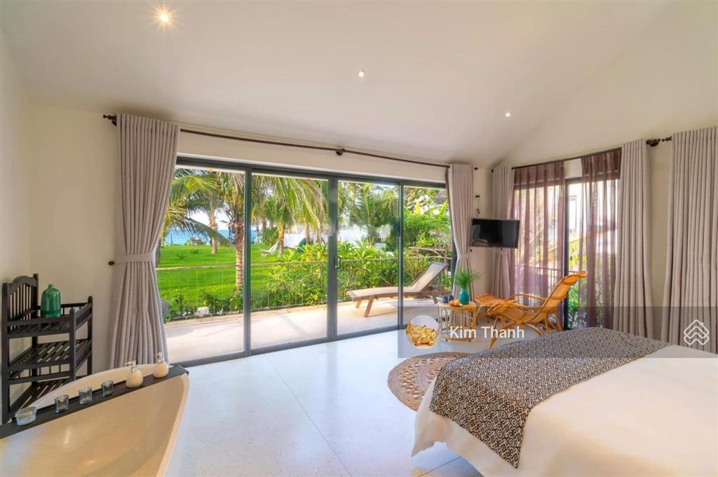 Bán villa view sông mặt tiền nguyễn tri phương trung tâm hội an 8pn chỉ 13,5 tỷ