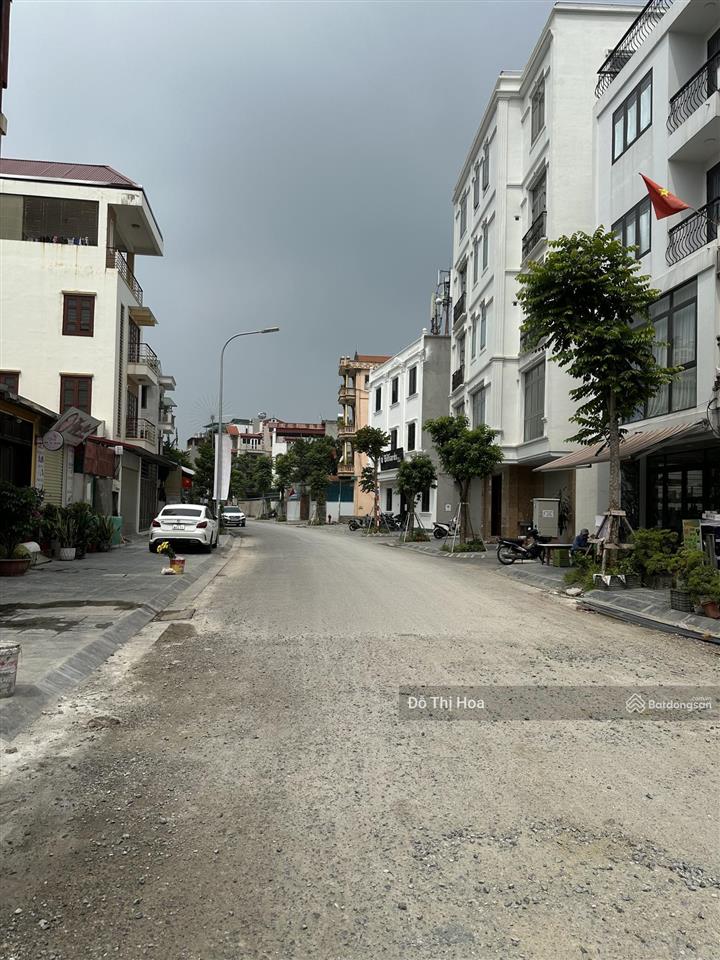 Bán đất đường ỷ lan, gia lâm, dt 80 gần trường học, ngõ ô tô, kết nối giao thông thuận tiện.