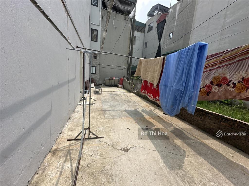 Bán đất phúc lợi long biên dt 55m2 thoáng trước sau ô tô ngủ trong đất, 100m trường cấp 1 2, sướng