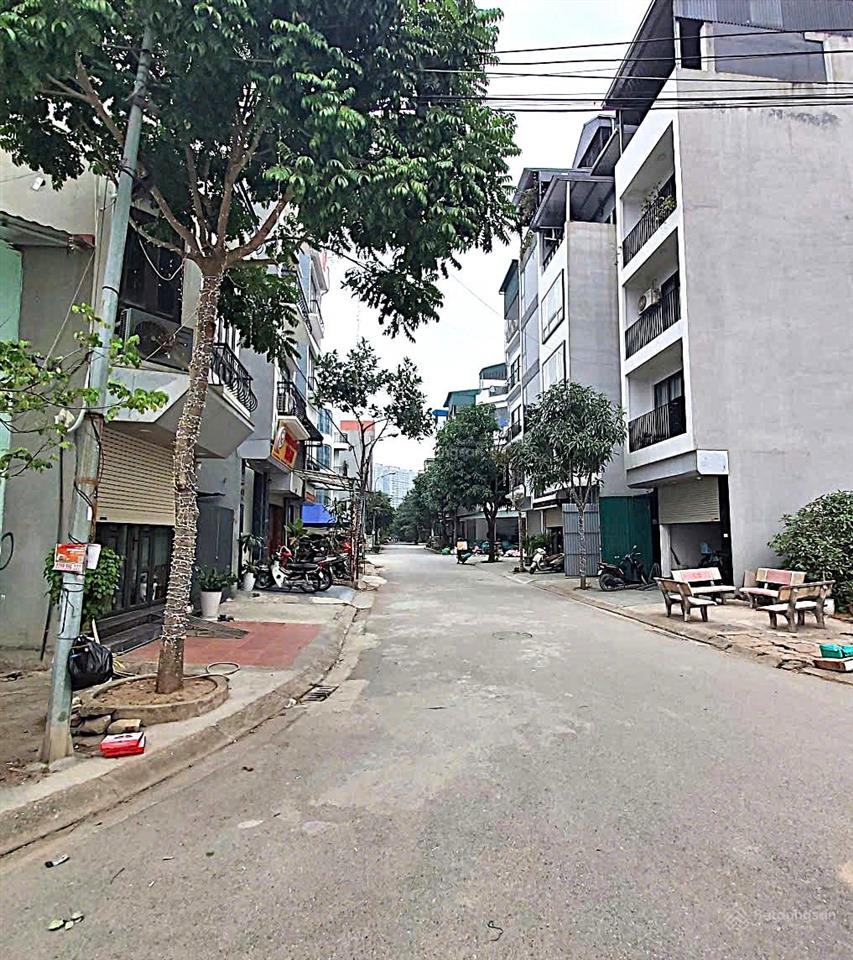 Bán đất khu tđc tu hoàng 82m2 lòng đường 6m vỉa hè kd, sổ đỏ phân lô chỉ 13,6 tỷ