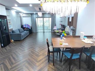 Chung cư tòa sme tô hiệu 132m2, logoc, 3 ngủ 3 ban công, 3 wc, full nội thất