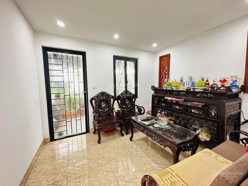 Bán nhà cổ linh , 38 m2 , mt 3,8 m , 5 tầng . rao bán 12,5 tỉ