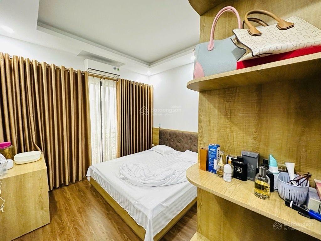 Bán nhà cổ linh , 38 m2 , mt 3,8 m , 5 tầng . rao bán 12,5 tỉ